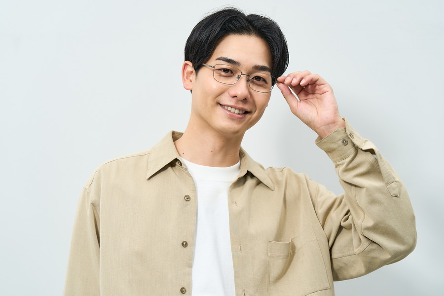 高品質チタンを使用した、ビジネス向けメガネ