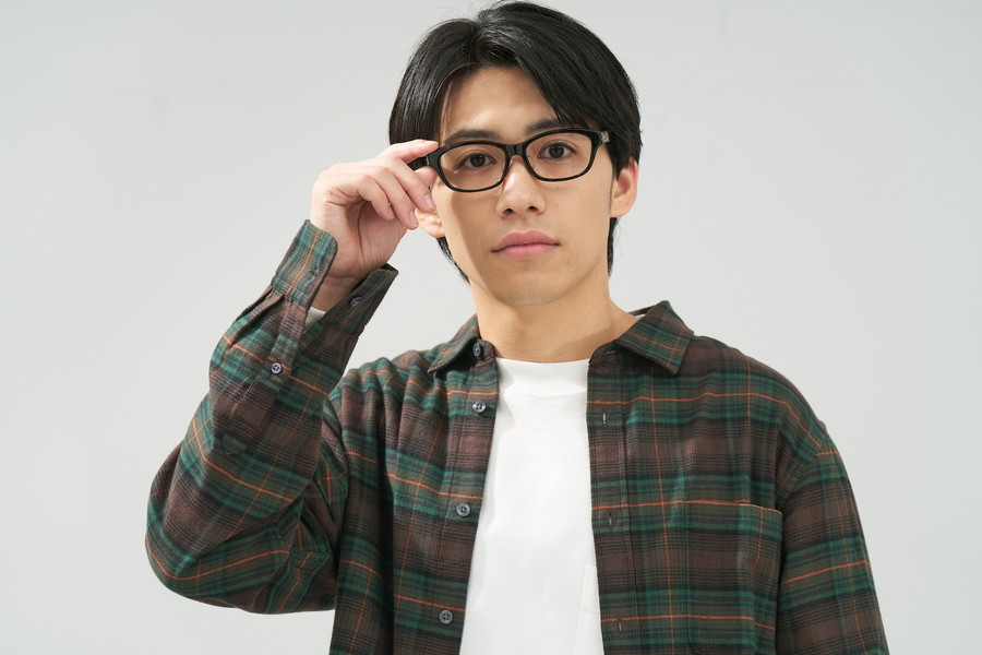 ベーシックで使いやすいウェリントン型