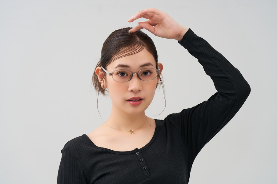 トレンド感のあるオーバル型（ZL261003-12A1）｜メガネのZoff