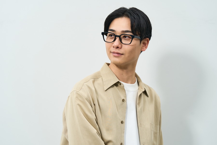 飽きのこない定番メガネ