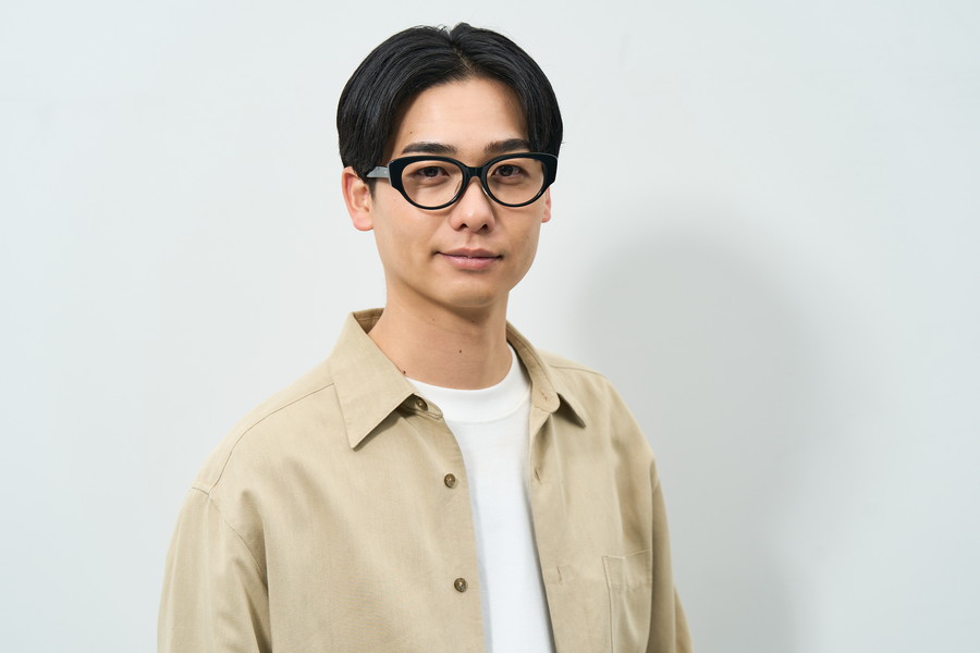 トレンドの個性的なデザインメガネ