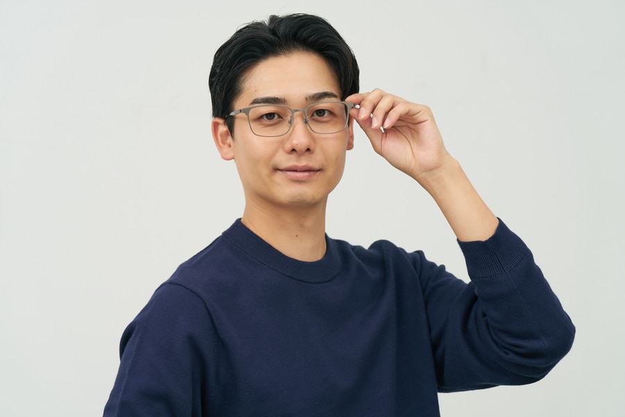 軽さと強度を兼ね備えたウェリントン（ZT252002-17F1）｜メガネのZoff