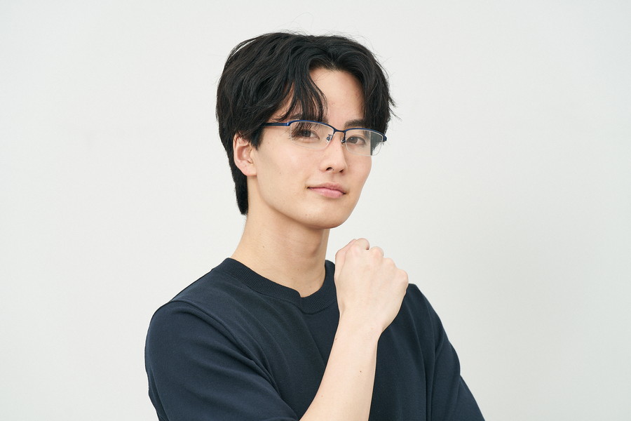 しっかりフィットで快適なスクエア型(Zoff CLAP CLICK搭載)