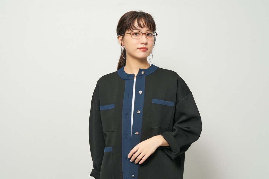 ほどよい角張りシェイプでスッキリした印象のスクエアフレーム/SMART SKINNY JEWELRY