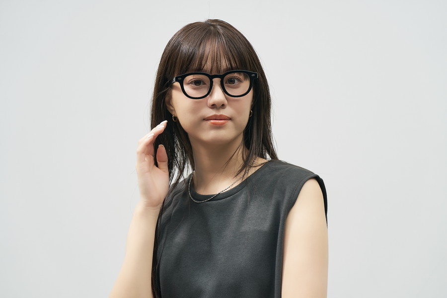 Zoff｜AOI IHARA(度なし調光レンズ搭載)(WEB限定商品)