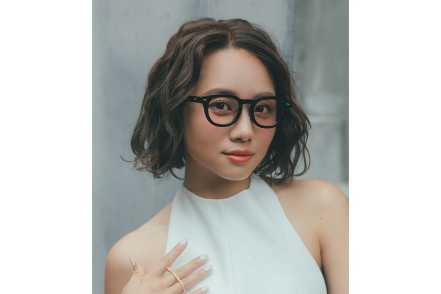 Zoff｜AOI IHARA(度なし調光レンズ搭載)(WEB限定商品)