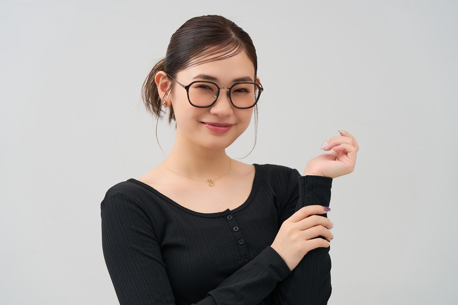 FLAIR GERMANY 眼鏡　フレーム　人気　チタン製　男女用　73 セール価格]存在感のあるウェリントン型チタンフレーム（ZO263001-43A1