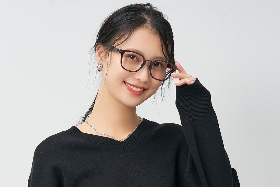 ラバーテンプルが特徴のウェリントン型メガネ（ZA251009-49A1