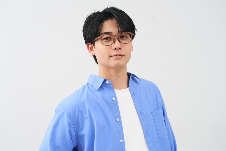 寝転んでも壊れにくいメガネ]耐久性に優れたボストン型フレーム