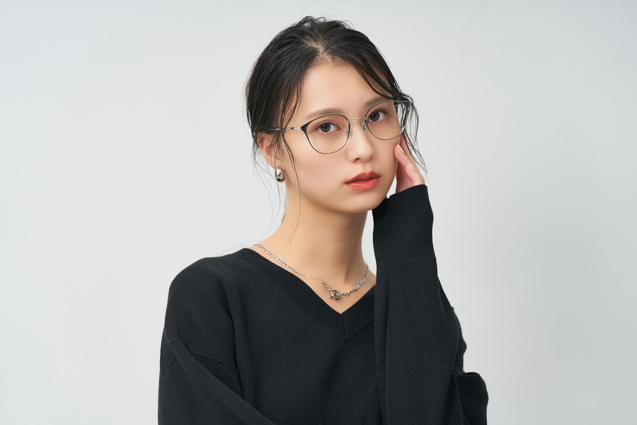 上品な印象の高見えウェリントン（ZK252002-11E1）｜メガネのZoff