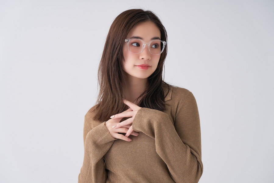 セール価格]顔馴染みの良いウェリントン型[中顔面短縮みえメガネ
