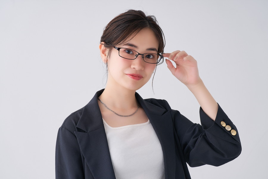 [秋のGO！GO！キャンペーン]マルチに活躍するコンビネーションメガネ