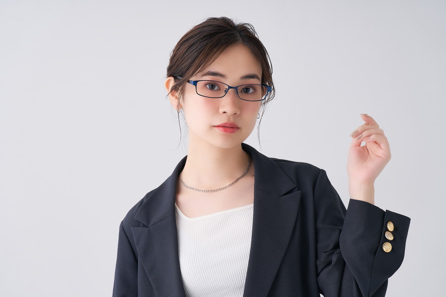 [秋のGO！GO！キャンペーン]マルチに活躍するコンビネーションメガネ