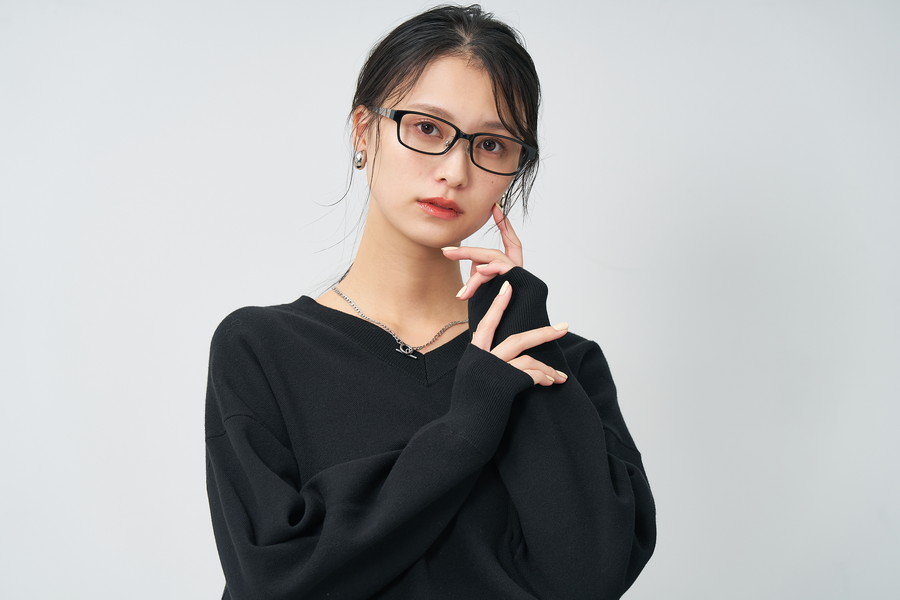 美品Zoff 度あり トレンドモデル 男女適用　大人美容メガネ　かけ心地抜群　黒 創業25周年フェア]似合うを科学したメガネ(Zoff NEW STANDARD