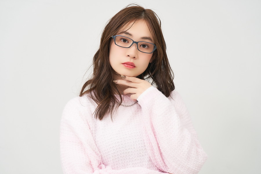 アクセントカラーが目を引く軽くてしなやかなZoff SMART（ZT251005