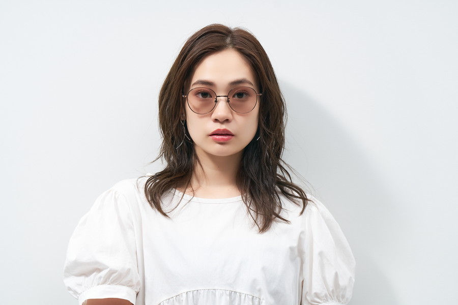 TREND SUNGLASSES(調光レンズ搭載)