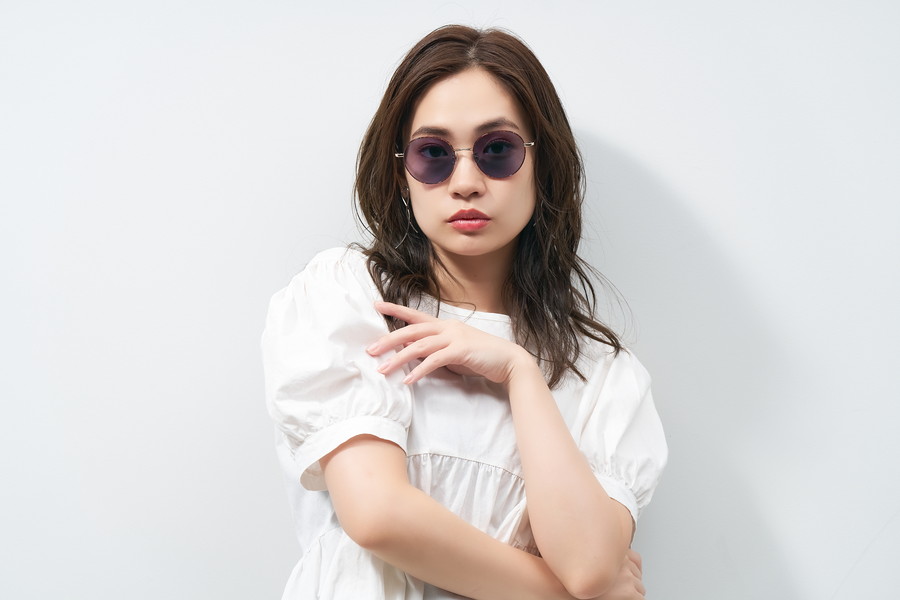 TREND SUNGLASSES(調光レンズ搭載)