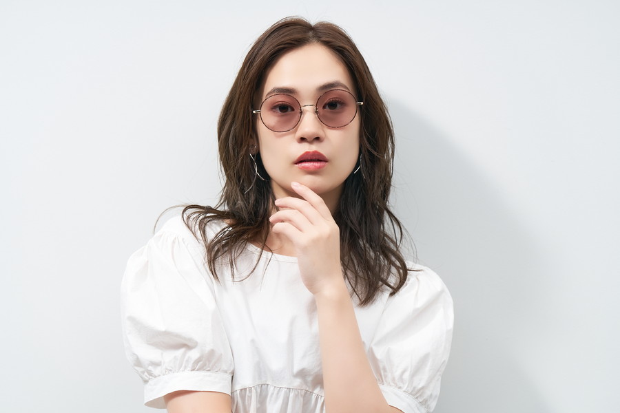 TREND SUNGLASSES(調光レンズ搭載)