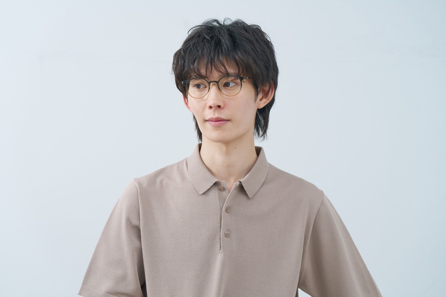 ベーシック＆トレンド感を兼ね備えたコンビフレーム[中顔面短縮みえ