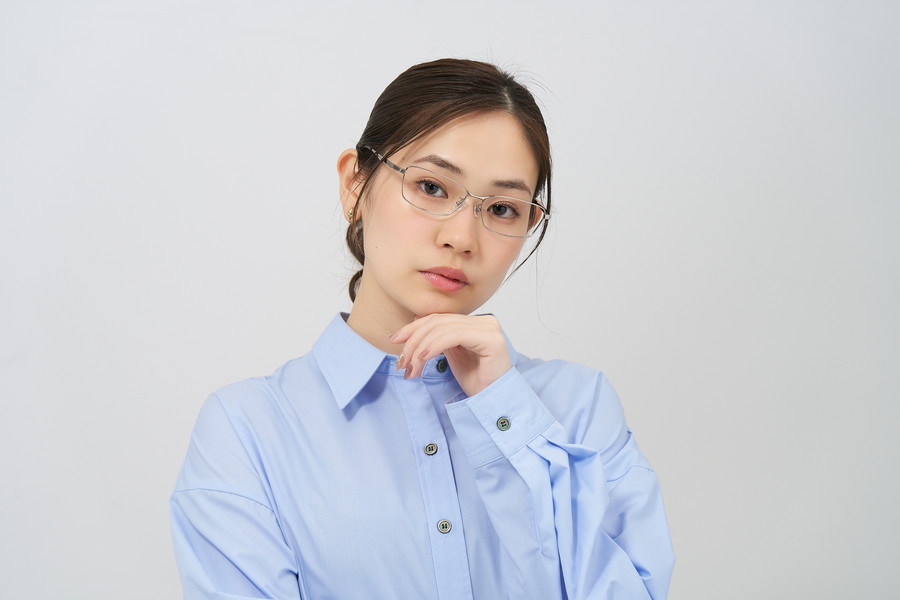 ベーシックで使いやすいスクエア型（ZT263007-15F1）｜メガネのZoff