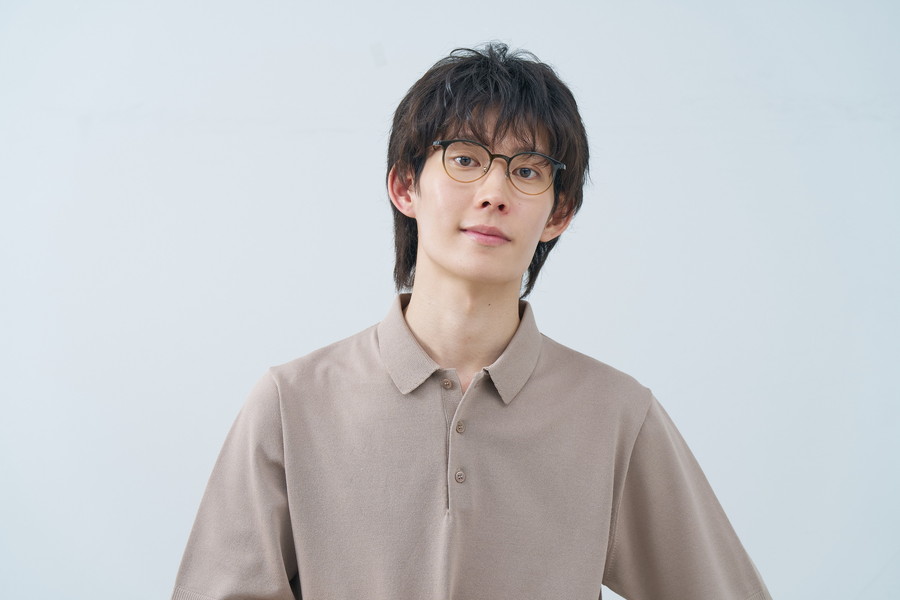 ベーシック＆トレンド感を兼ね備えたコンビフレーム[中顔面短縮みえ