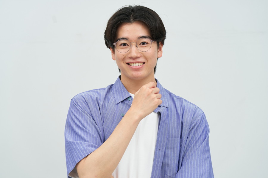 上品でフェミニンな印象のボストン型[鼻高みえメガネ][中顔面短縮みえ