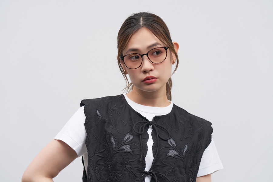SUNCUTGlasses/UV100%CUT/トレンド感のあるレンズカラーが特徴の