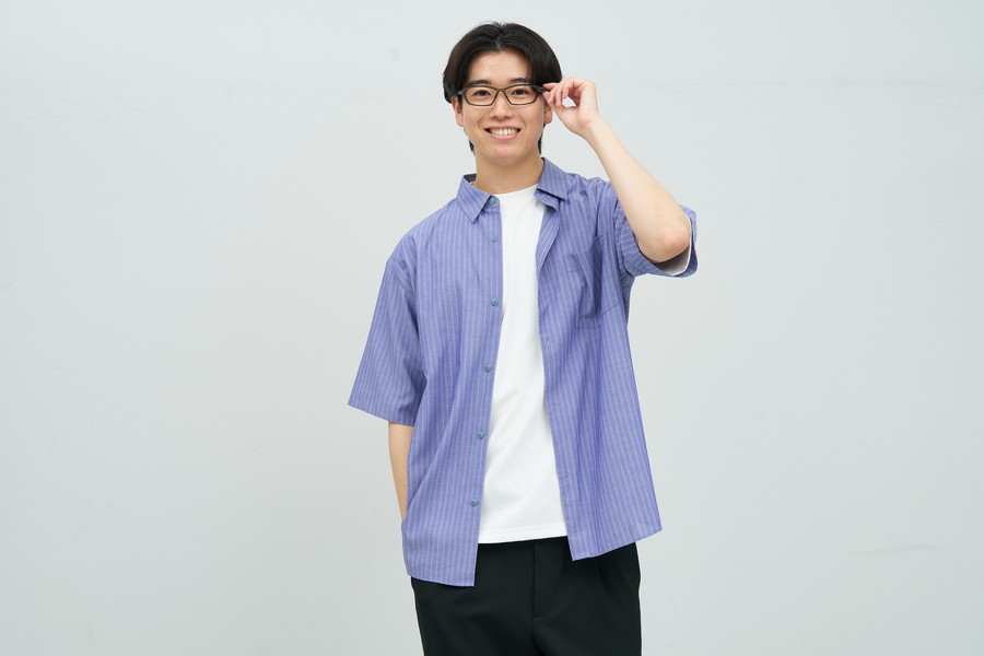 アクティブシーンにおすすめなスクエア型（ZT261008-64A1）｜メガネの
